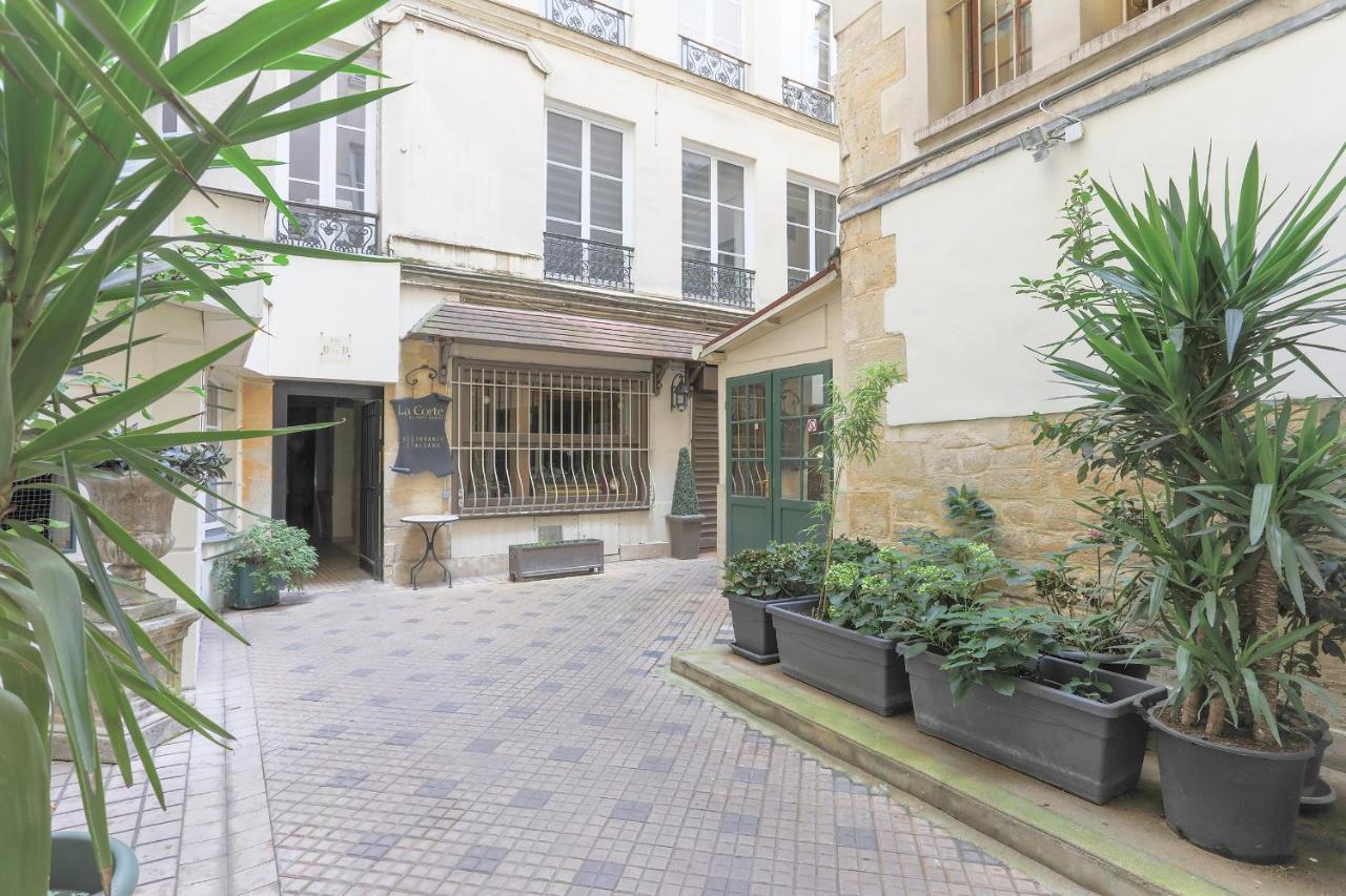 Louvre Charmant Studio Paris Exterior foto